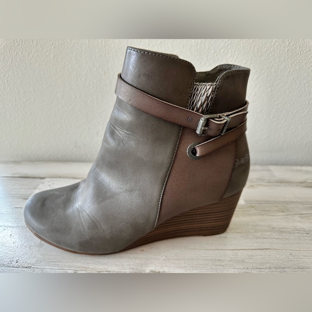 Wedge ankle booties